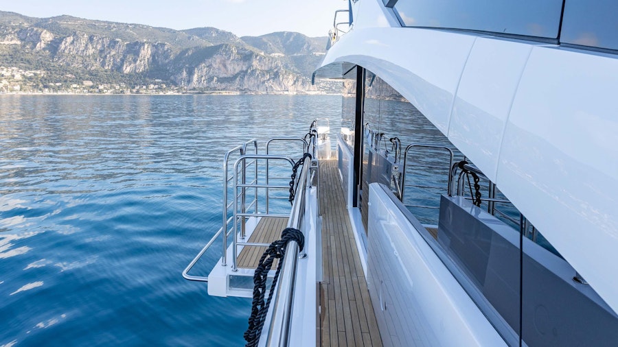 INSOMNIA Yacht INSOMNIA Yacht